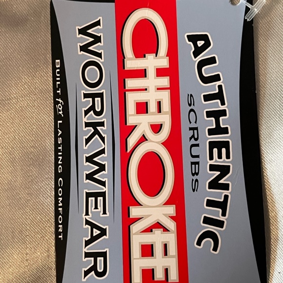 Cherokee scrub top. Size small. NWT - Picture 6 of 6